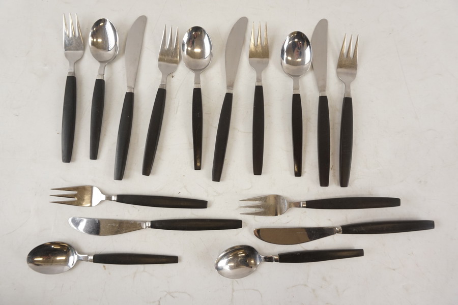 Retro bestick svarta. D49