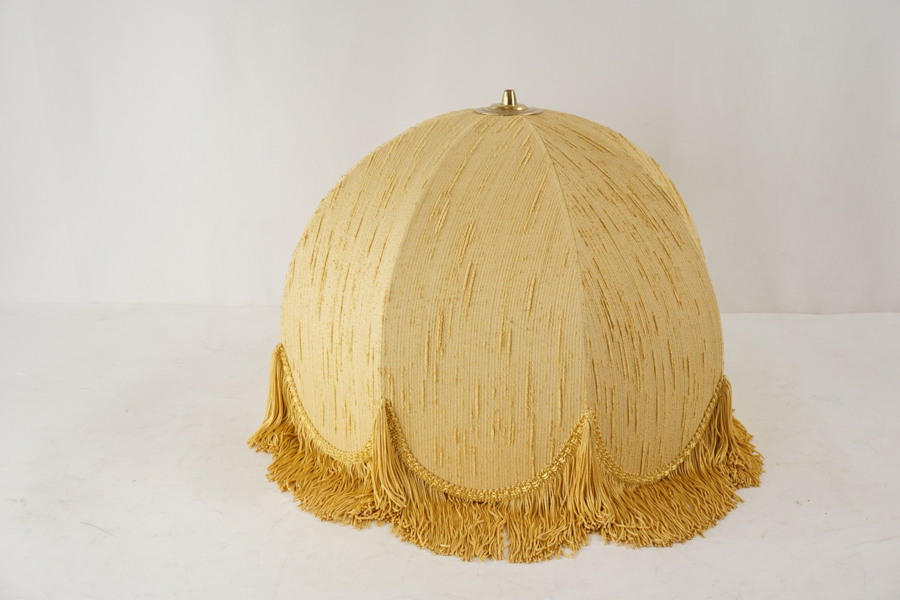 Lampskärm guldfärg. M37  
