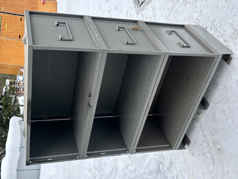 Modulära militära lådor. B483