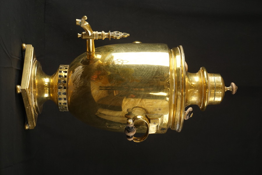 Samovar i mässing, Ryssland. C59