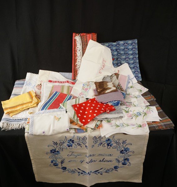 Borddukar och andra tyger mm. BC308