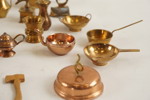 Miniatyr skålar, kannor i mässing mm. A245