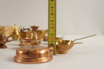 Miniatyr skålar, kannor i mässing mm. A245