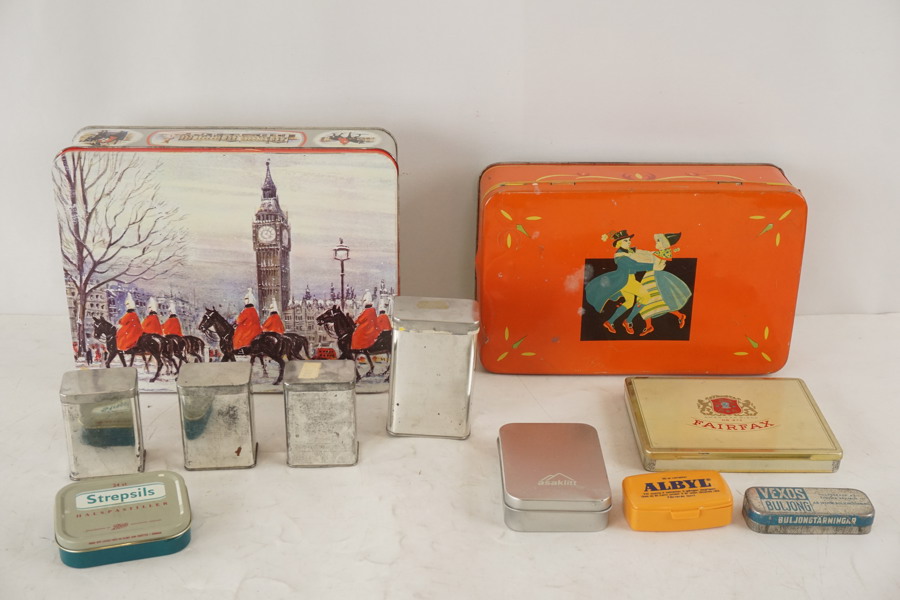 Vintage Plåtburkar orange Danspar. A133