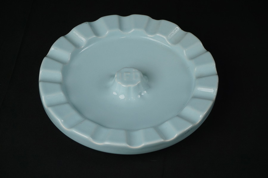 Porslin askfat/fat IFÖ. G2