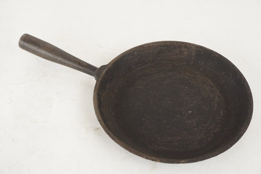 Panna i gjutjärn C10