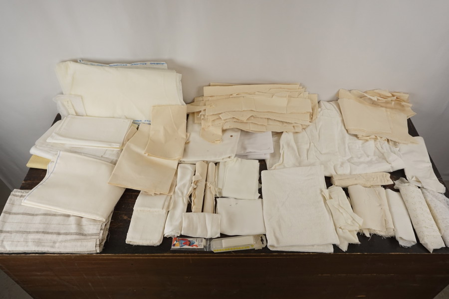 Textiler / vita stuvbitar mm. BC34