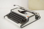 Olympia Travel de luxe, skrivmaskin grå. C72