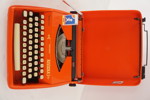 Riviera Remington, skrivmaskin orange. C73