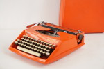 Riviera Remington, skrivmaskin orange. C73