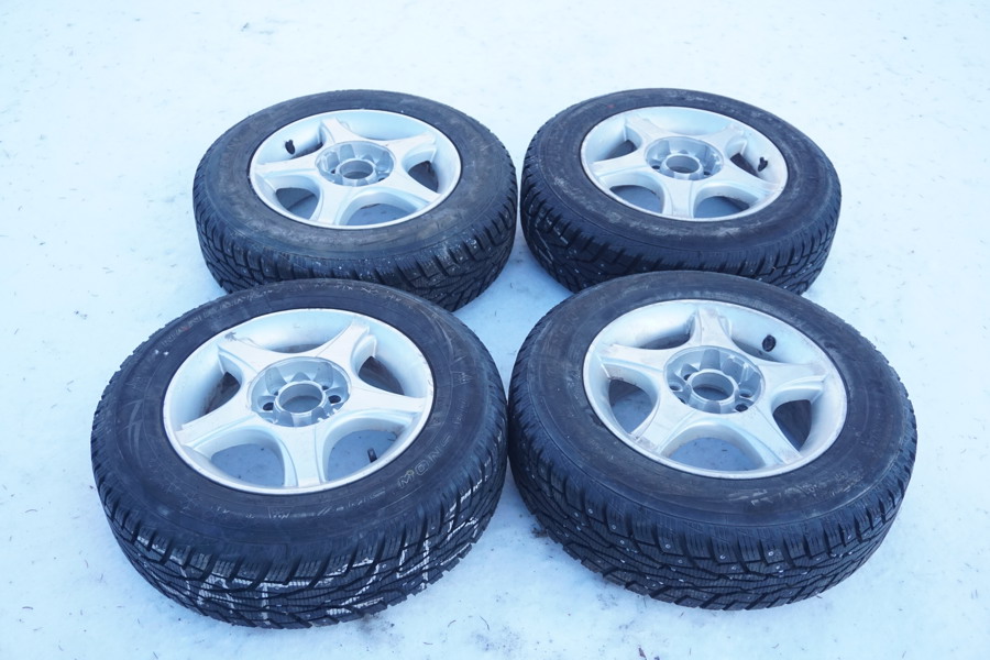 4st Aluminiumfälgar med dubbdäck 14x6 JJ. B516