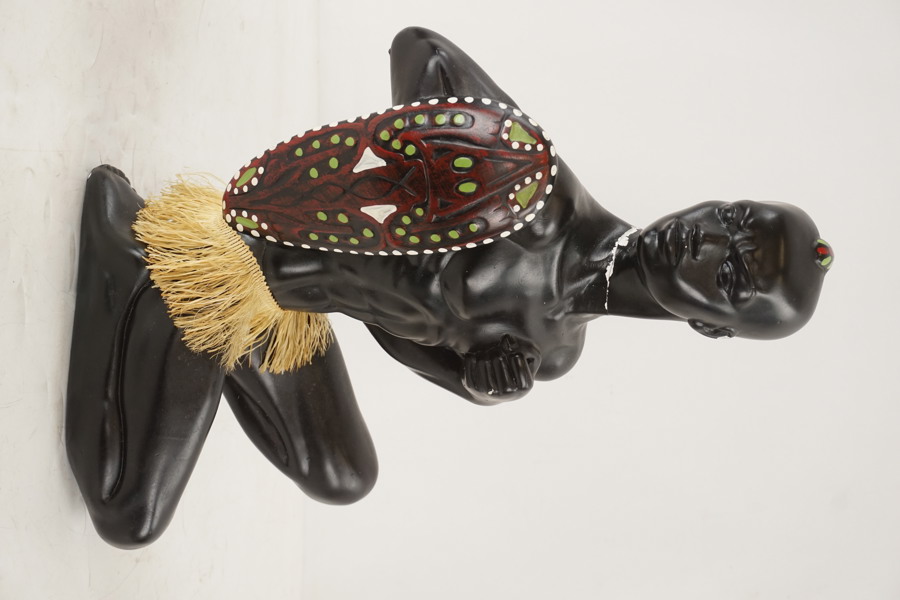 Figur Afrikansk krigare. G111/