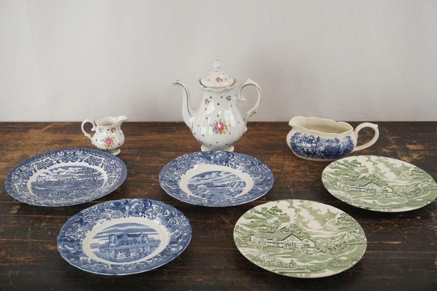 Tekanna, Tallrikar Skåne Rörstrand mm. G1