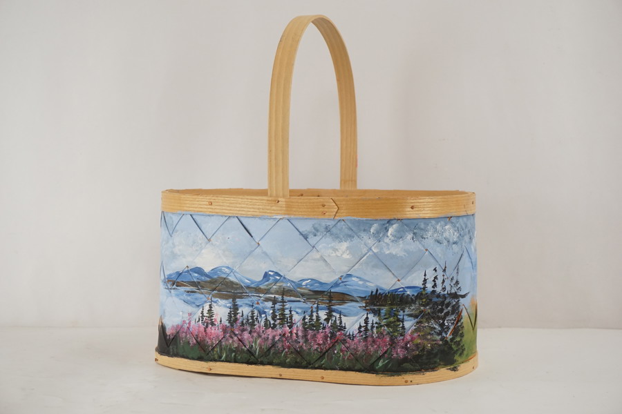 Handmålad spånkorg. A12