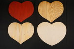4st Hjärtform i trä, handmålad. A27