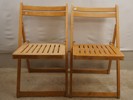 2st Hopfällbara trästolar. B22