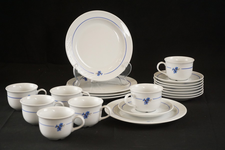 Mariehult, Blåklint, Sweden, Koppar, fat & tallrikar. G16