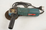 Bosch 620W Vinkelslip. D10