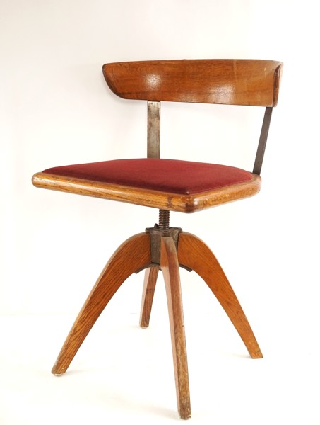 Skrivbordsstol, sits i skinn, 1900-talets. B43