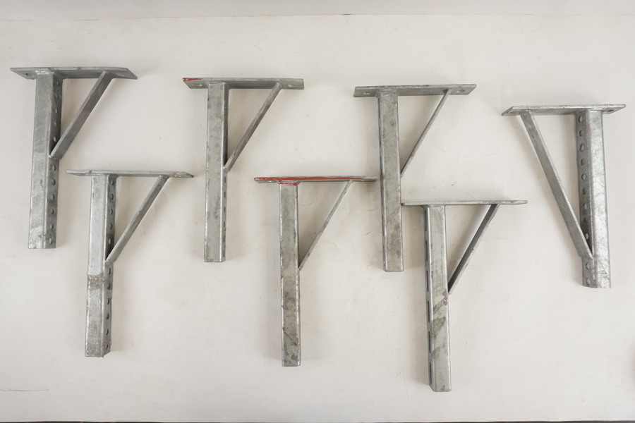 Vinkelprofiler i galvaniserat järn. BC58