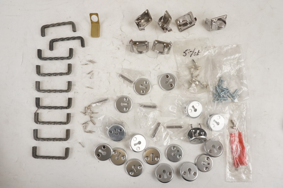 Nyckelskyltar, Skåpsregel mm. D75