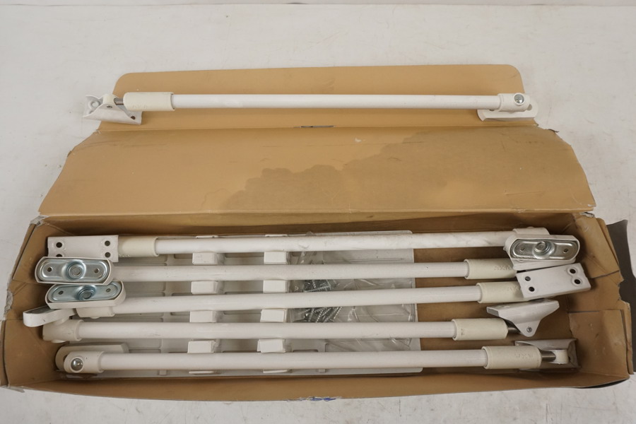 6st ASSA Dörrbromsar  200V Vit. D104