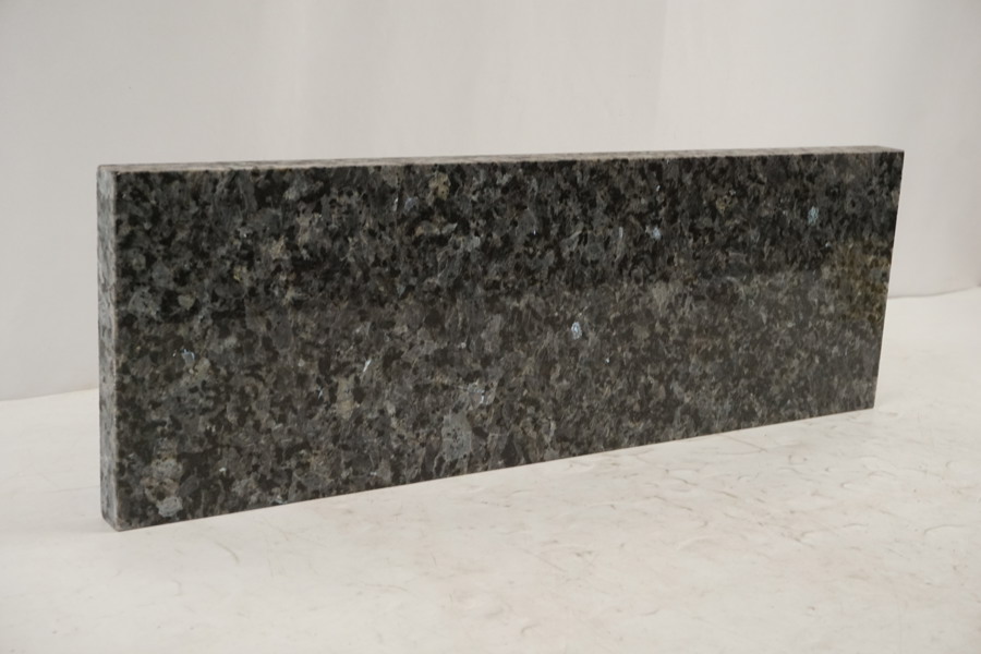 Moberg Natursten Grön granit platta. D107