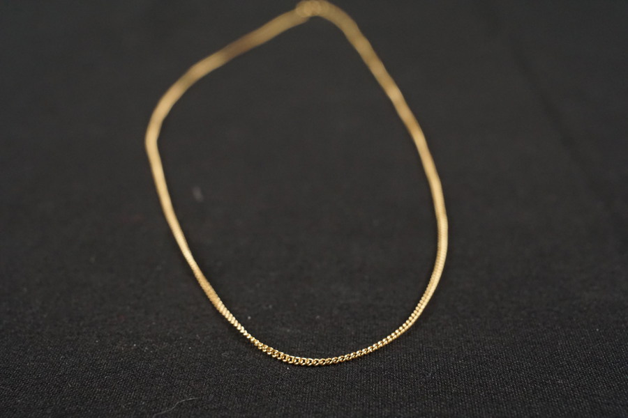 Guldhalsband 18kt 2,1g. A88