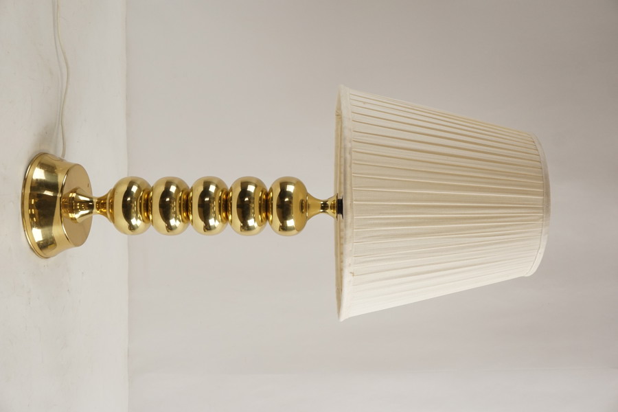 Enco Bordslampa, guldfärg. M31