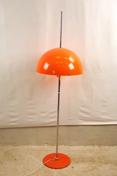 Fagerhults golvlampa orange. B126