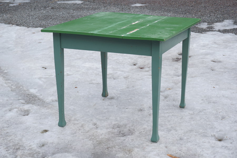 Matbord, grönt. B139