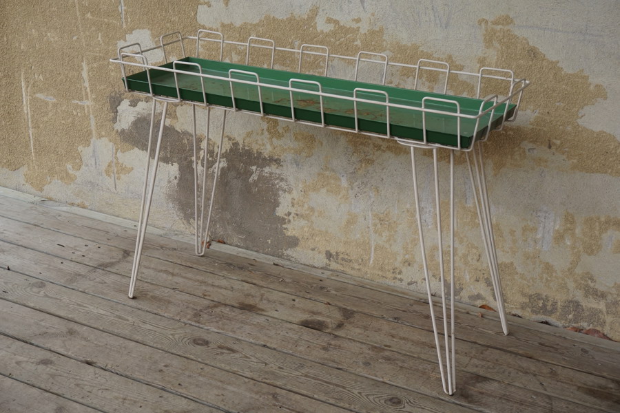 Blombord, stringmodell, vit. B147