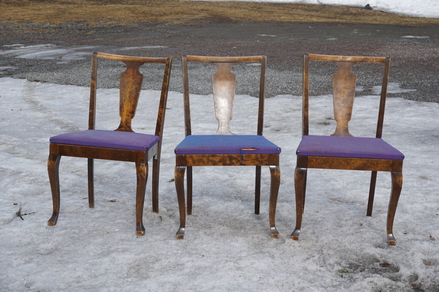 3st stolar med lila stoppad sits. B154