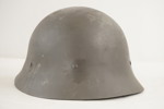 Militär stålhjälm. C13