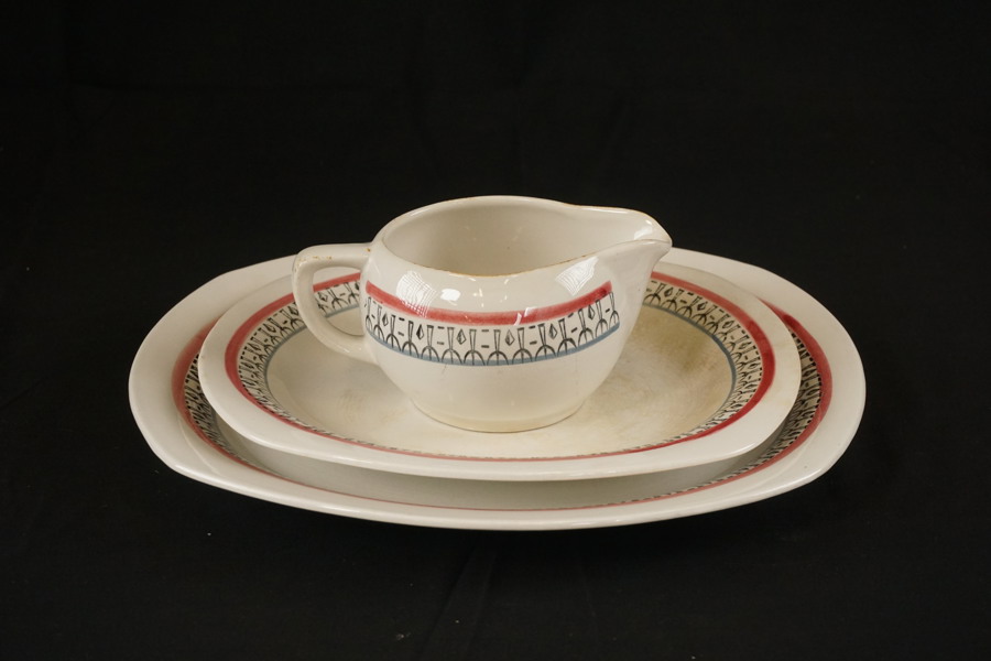 Upsala Ekeby Neptun, fatt, tallrik, mjölkkanna. G61