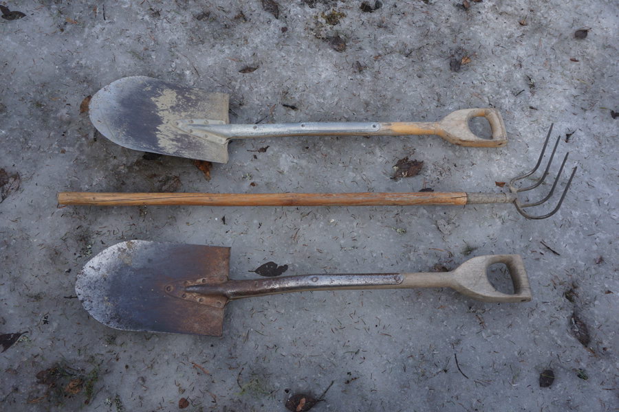 Spadar och räfsa. B218