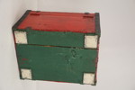 Liten Träkista, rödmålad. D24