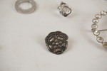 Örhängen, broscher mm. A2