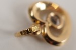 Guldhänge i form av ett hjärta med sten, 18K 0,95g. A25