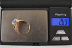 Guldring med sten 18k 2,8g. A26