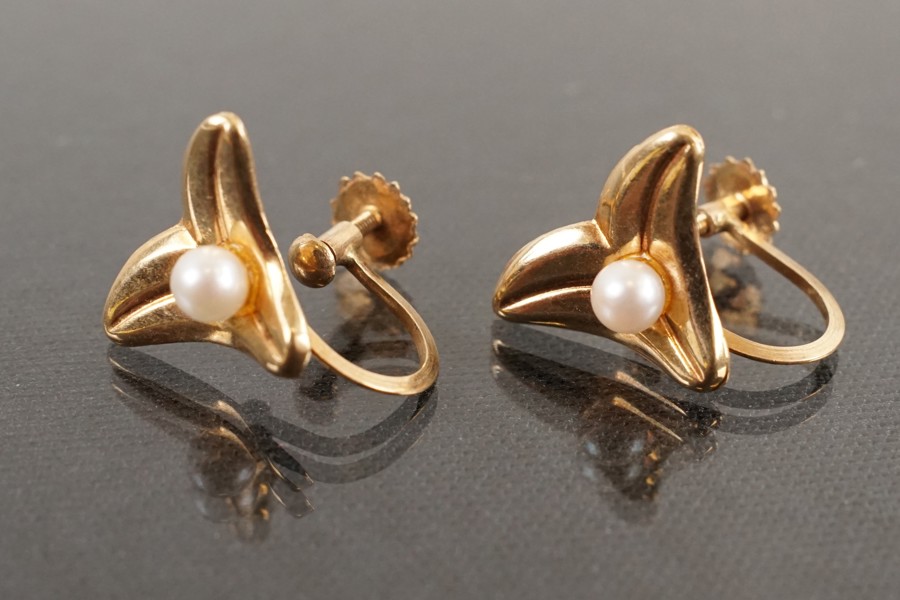 Guldörhängen 18k 1,6g. A36