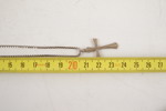 Halsband med korshänge i silver 835 - 6,5g. A41