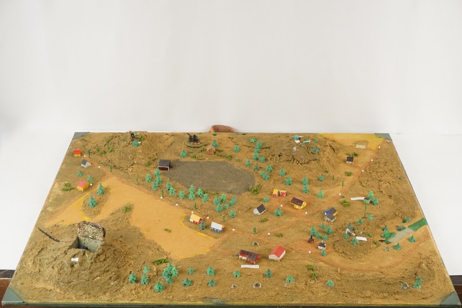 Modell miniatyr landskap.  D41/
