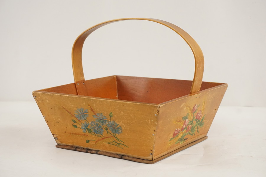 Träkorg, allmoge. A75