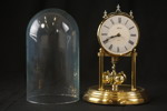 Hermle, Quartz klocka i glaskupol. G43