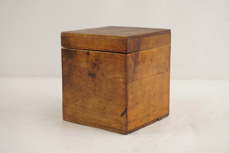 Vintage trälåda. A92