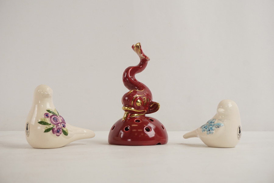 2st Rosa Ljung i Torekov porslin fåglar mm. A99 