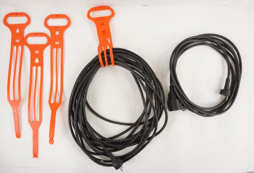 Förlängningssladdar & Sladdar. D14