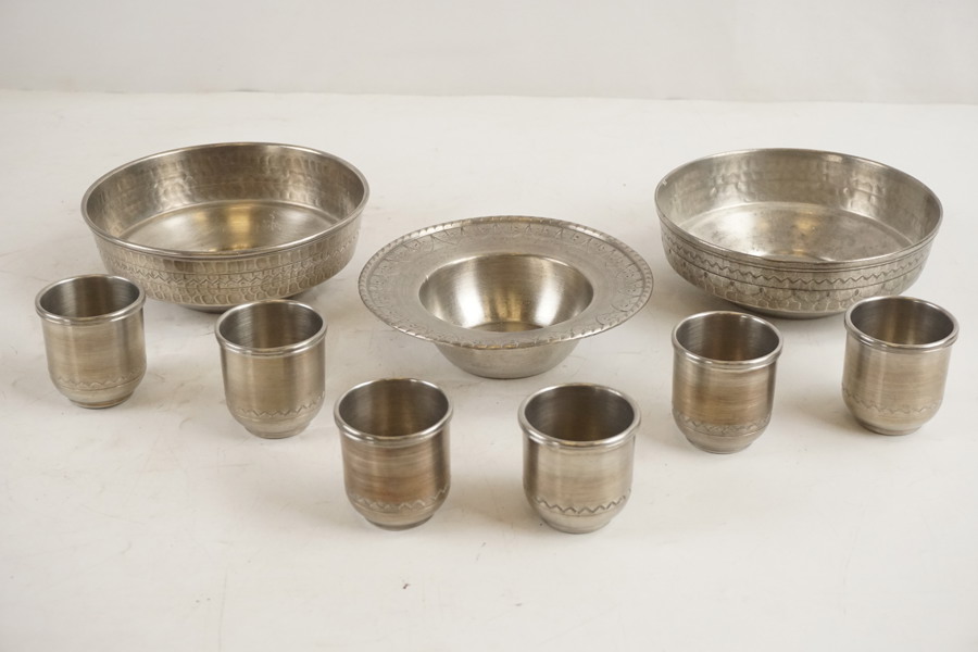 Olle Olsson tenn skålar, muggar 1,2kg. A120