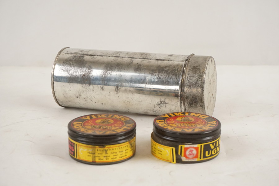 2st Viking ugnsvärta & plåtburk. C14